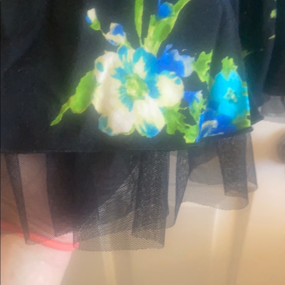 Shirt - Picture 3 of 4